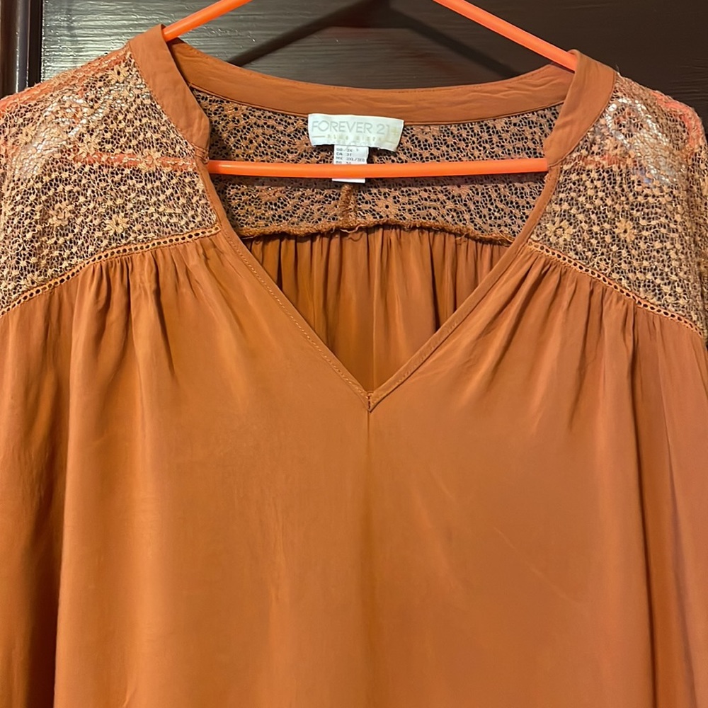 Plus Size Top - Picture 2 of 7